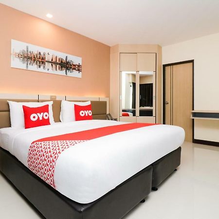Oyo 234 Tara Grande Hotel & Spa Μπανγκόκ Εξωτερικό φωτογραφία