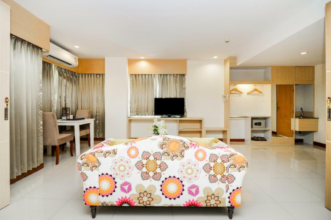 Oyo 234 Tara Grande Hotel & Spa Μπανγκόκ Εξωτερικό φωτογραφία